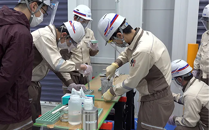 有機材料の施工実習