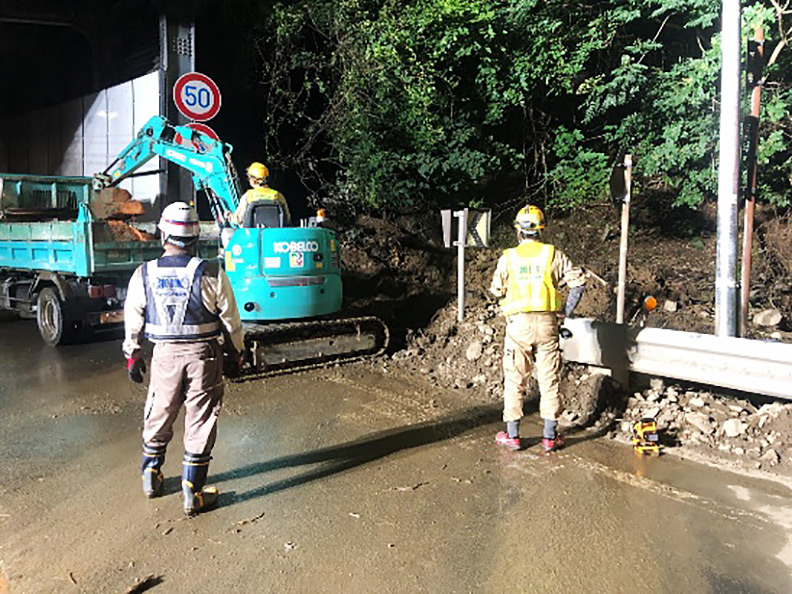 記録的短時間大雨による土砂撤去・復旧作業 京都府
